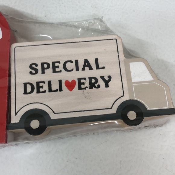 Target BP 2023 Valentines Day Envelope, Mailbox and Truck Sign - Picture 9 of 12